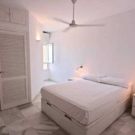 Ventanal Al Mar Cadiz